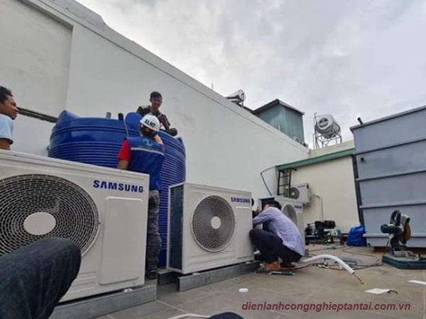 máy lạnh âm trần HCM 